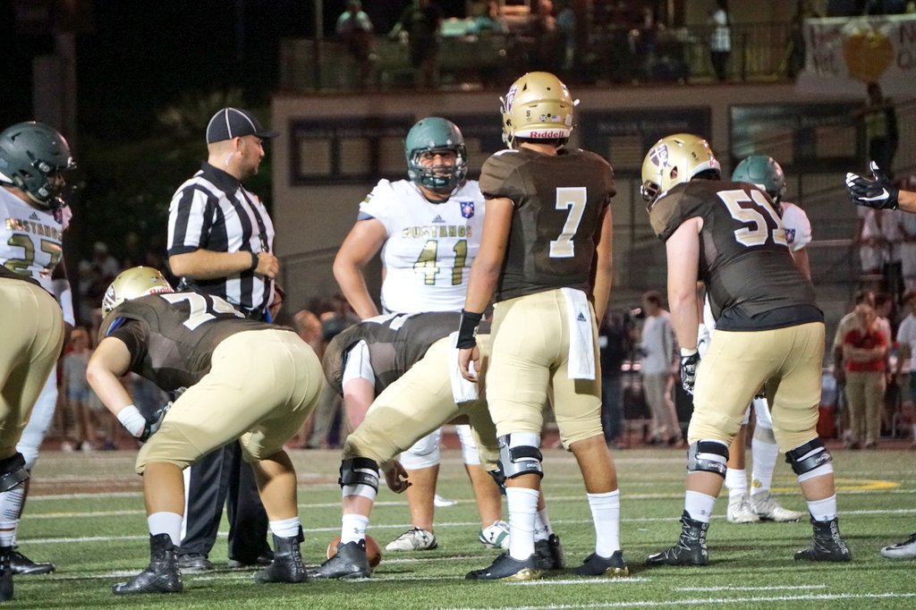 SportsRecruits's tweet photo. Varsity debut for QB Darius Perrantes. 35-14 vs Mira Costa with 10:24 left in 2nd quarter. 5 TD passes already. 😷 #StFrancis https://t.co/h46TDuu2XK