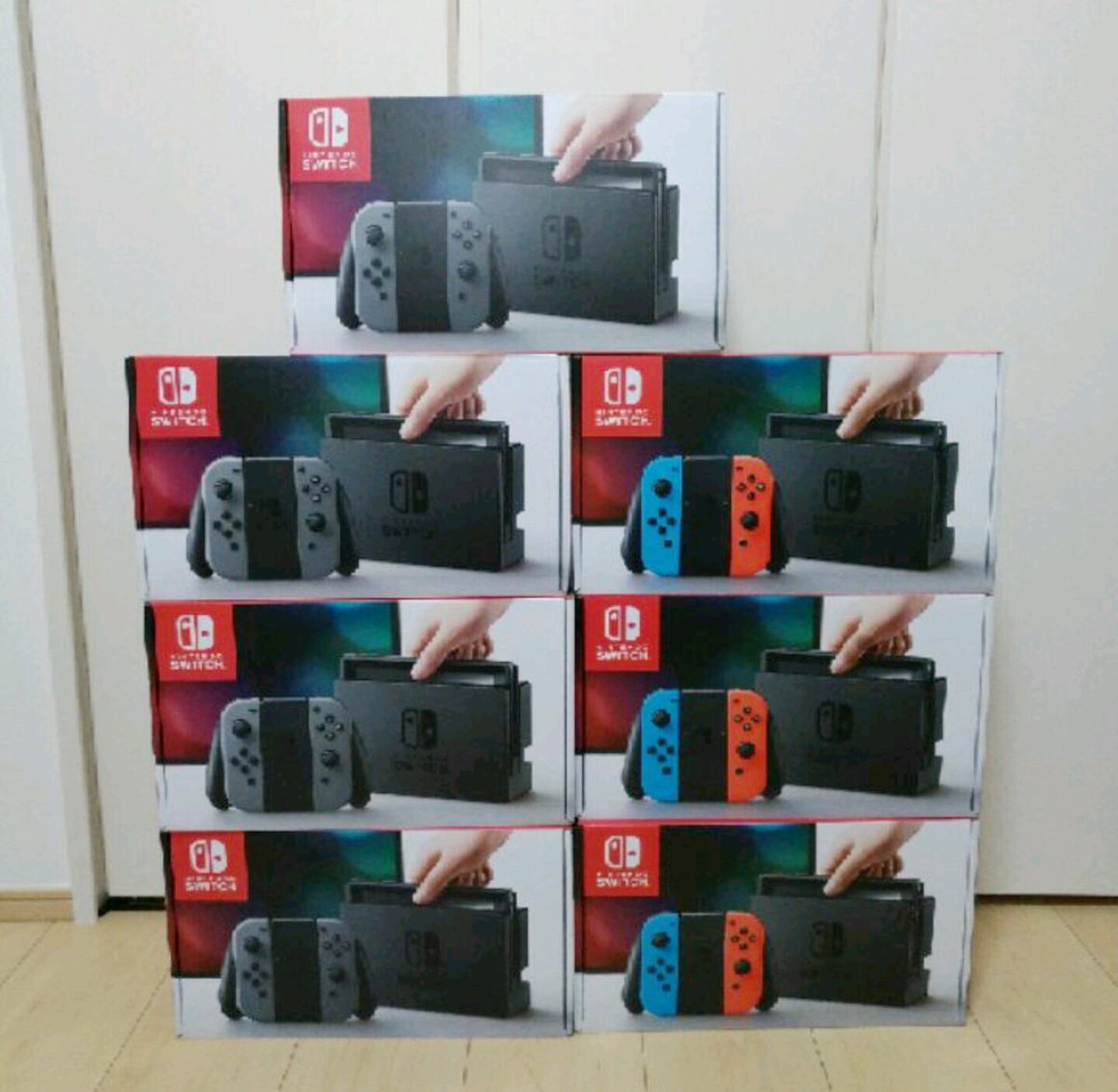 R48253790's tweet photo. こちらも凍結されて迷惑をかけたお詫びに
ニンテンドースイッチ×10台
RTした人にプレゼントします
応募方法は
このツイートをRTとフォローです
上記二つの条件を満たせば応募完了です
期限は9/20日水曜日です
#プレゼント企画 
#プレゼント
#ps4
#ニンテンドースイッチ https://t.co/B9A0iXDSoq