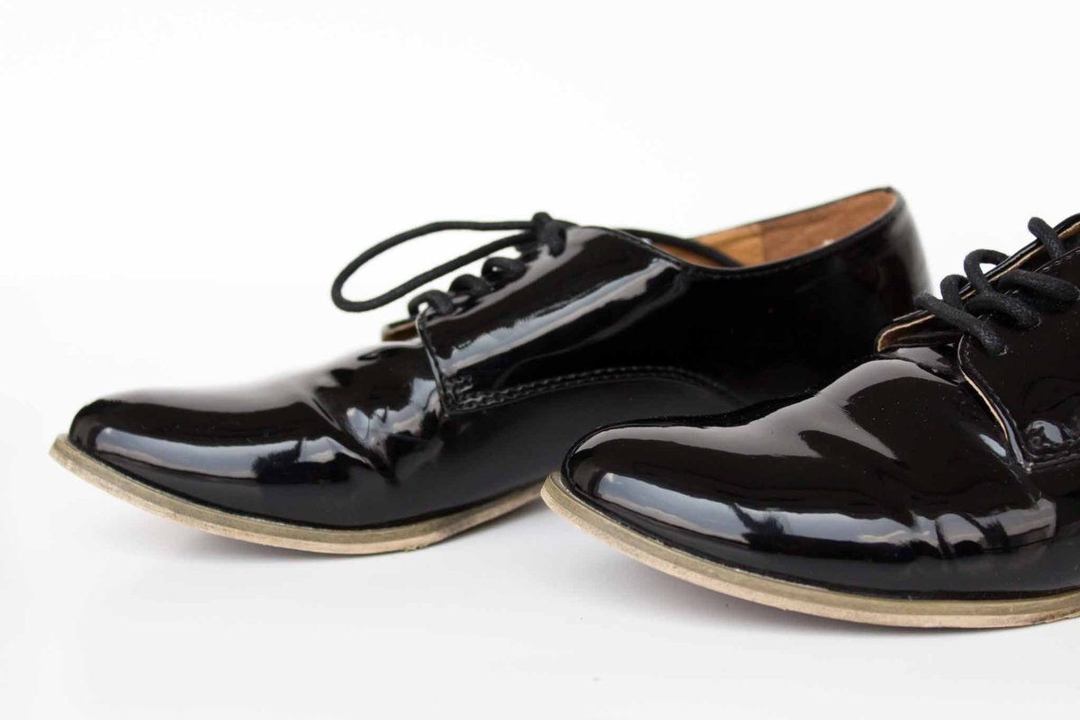 ReUsemeMx's tweet photo. Zapatos tipo oxford charol $550 ❤️  #Basics y envíos desde $35 ! https://t.co/Xcictb8ZU1 https://t.co/N243n4GlIE
