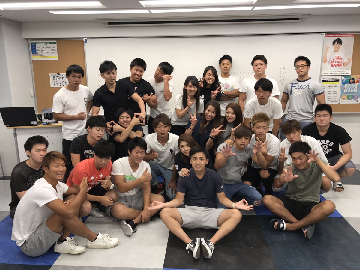 osakars's tweet photo. 【クラス紹介✨】
青団:晴波🌊
団長玉城率いるST2Bは三フェス気合い十分🙄✨練習も"メリハリ"つけて取り組んでいます(^^)🎉
https://t.co/8QNLsvoWP2
#青団 #大阪 #晴波 #リゾスポ #ウェディング校 #こども校 #三フェス #ST2B https://t.co/W8VyQKYFLF