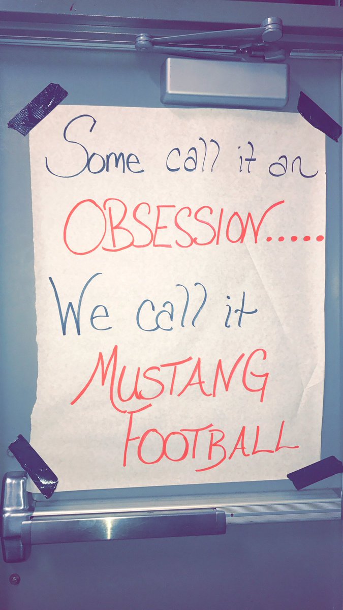 karathompson07's tweet photo. i love mustang vs yukon week so much 🏈❤️ https://t.co/w8l931noHA