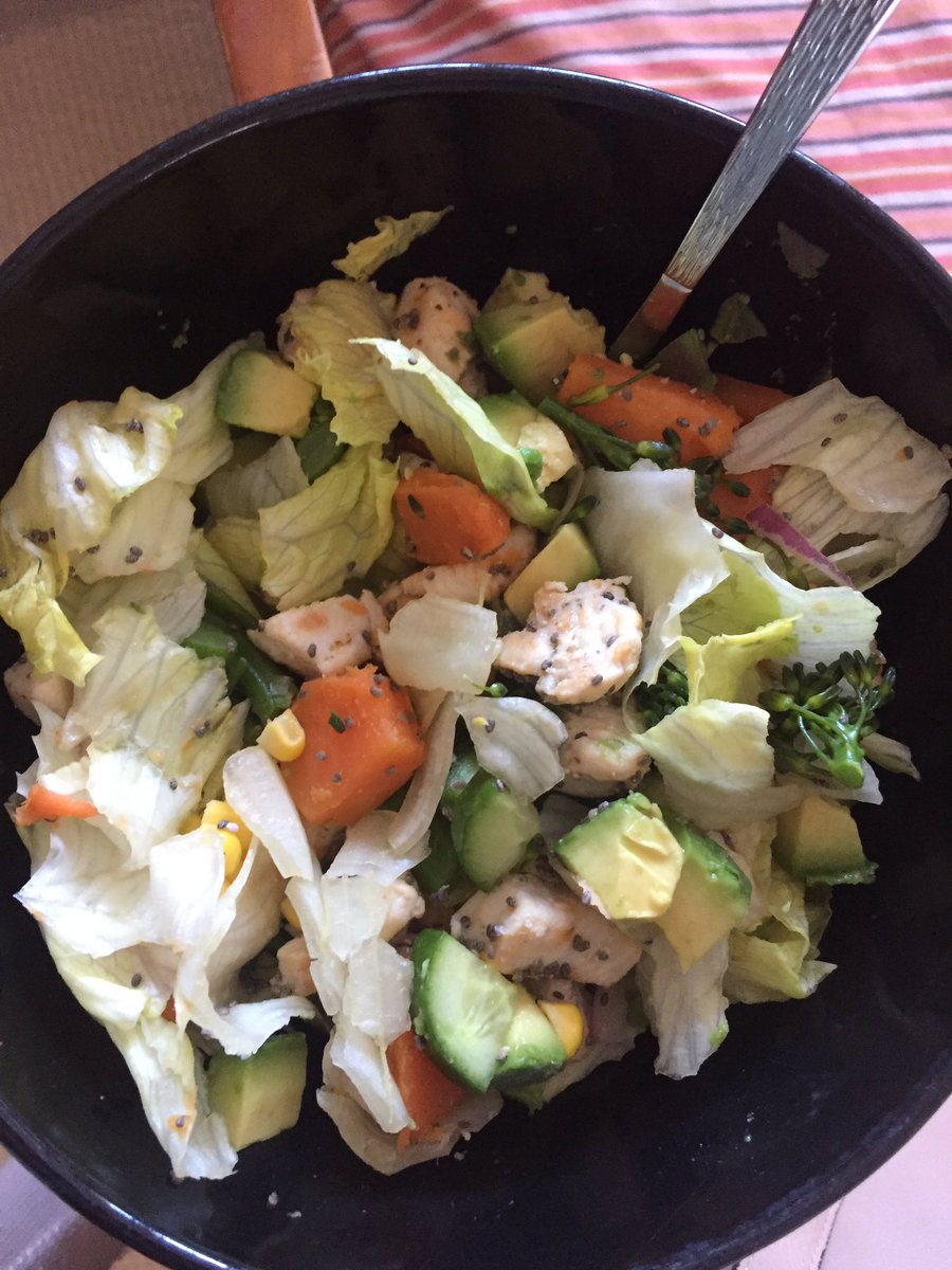 CarlyUOW1's tweet photo. Getting quite good at this whole eating healthy thing! #mark320 https://t.co/UX1sfgMbHz