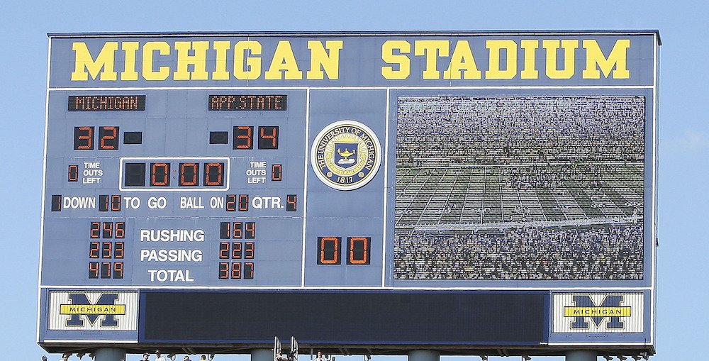 BR_CFB's tweet image. 10 years ago today, Appalachian State pulled off one of the greatest upsets in college football history