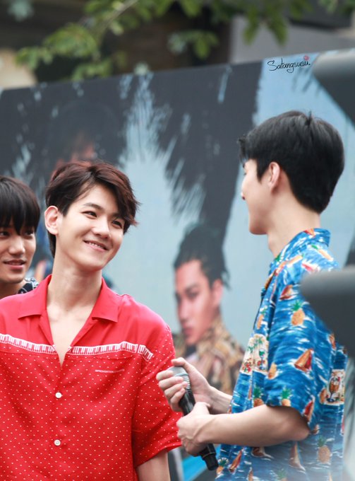 Sebaek_Brasil's tweet photo. [#atualizaçãodootp] 
Os sorrisos das nossas vidas.🐥🐶💕 https://t.co/rOLOS41UGI