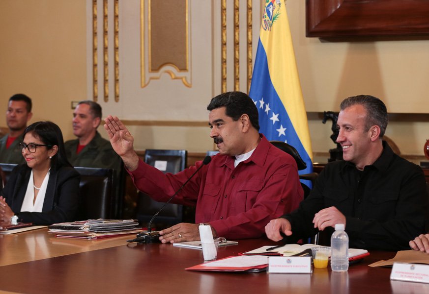VTVcanal8's tweet photo. #EnFotos 📸|| Presidente @NicolasMaduro encabezó encuentro con la Comisión de Economía Diversificada de ANC en Miraflores https://t.co/X1u4UlnH3j