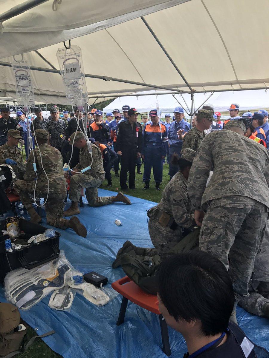 リース軍曹 Twitterren 第38回九都県市合同防災訓練 神奈川県 小田原市合同総合防災訓練 ビッグレスキューかながわ に安倍首相がご出席なされ米軍の医療天幕を視察されて行かれました