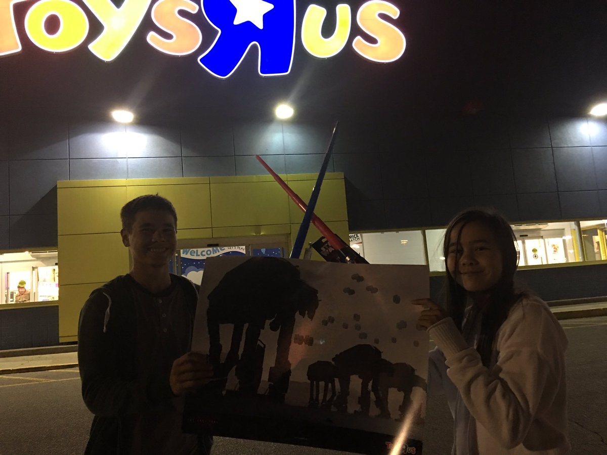 TKOG98's tweet photo. Our first #ForceFriday stop. Midnight @ToysRUs.  @starwars https://t.co/c9yvZgdG4n