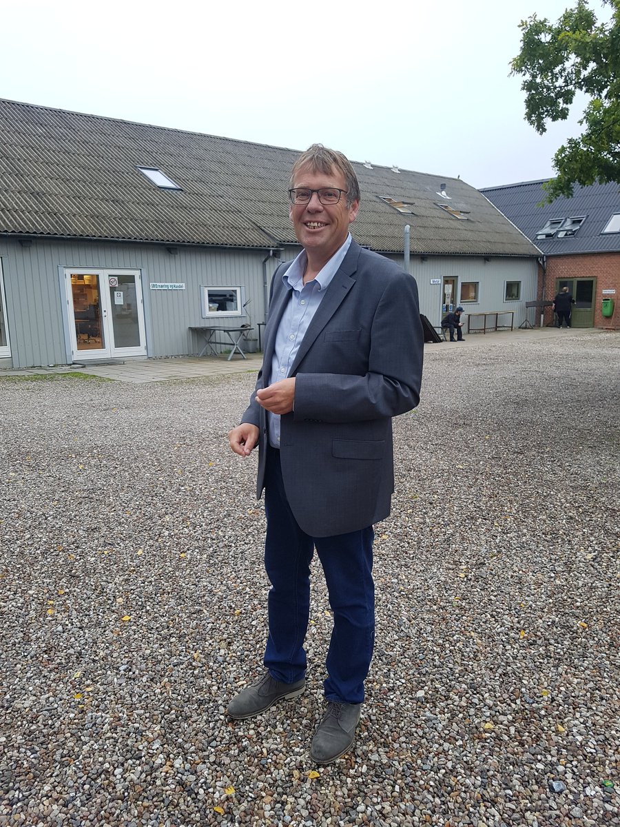 Resiliens_Feld's tweet photo. Nikolaj,Mads og Jimmy stortrives på #produktionsskolen Ålestokgården 
Mange får læreplads.Alle dygtiggør sig til livet❤
#Voresunge #udddk https://t.co/xGmlkBjOAK