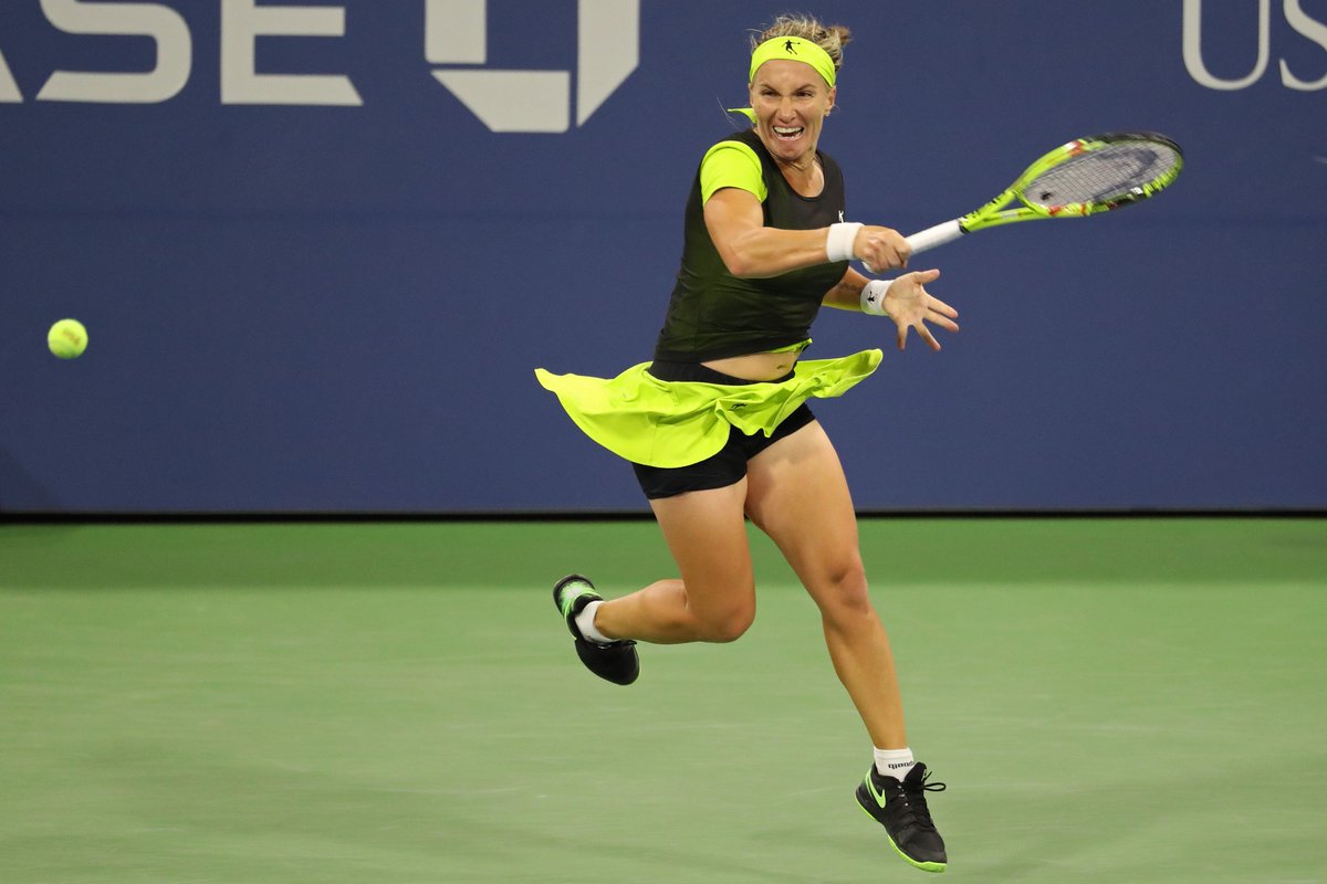 SVETLANA KUZNETSOVA 3 - Página 19 DInLMD7VAAEKWLg