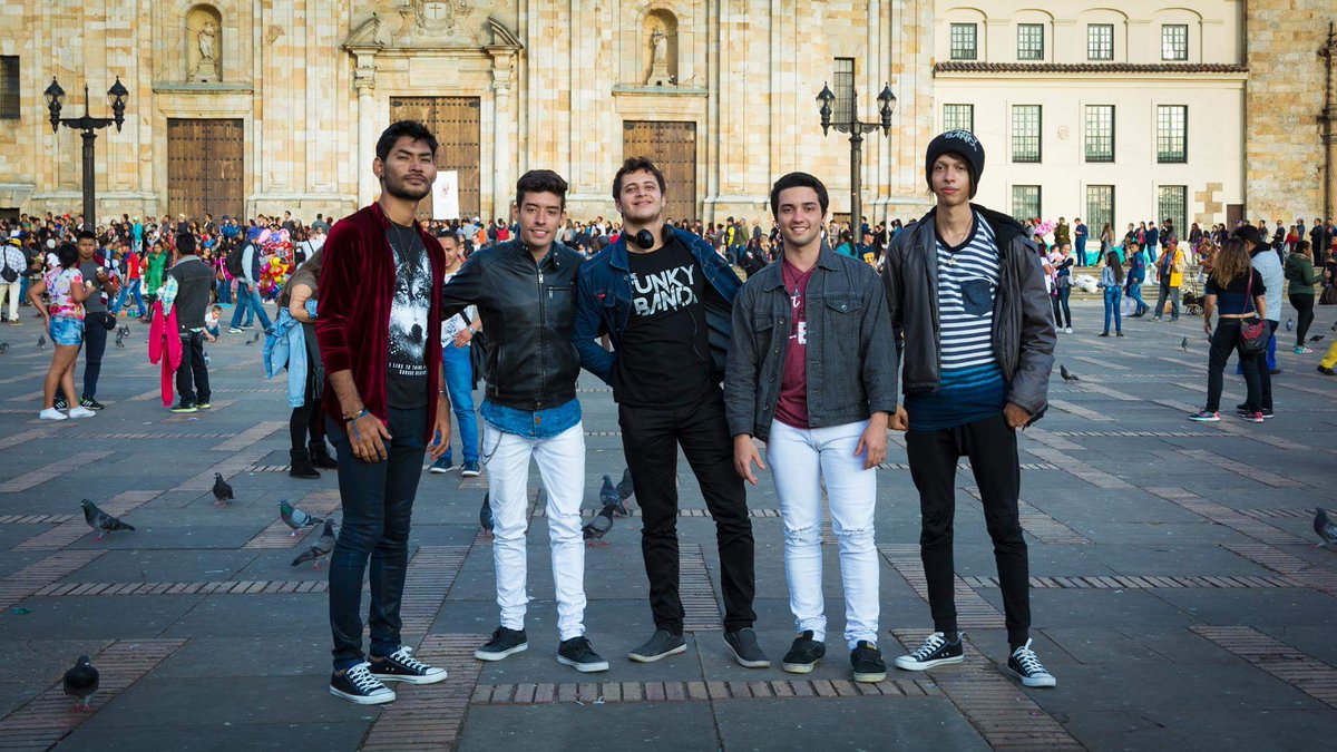 Funky_Band's tweet photo. Amistad #FunkyBand #SantaMarta #musica https://t.co/s29XNVu0HJ