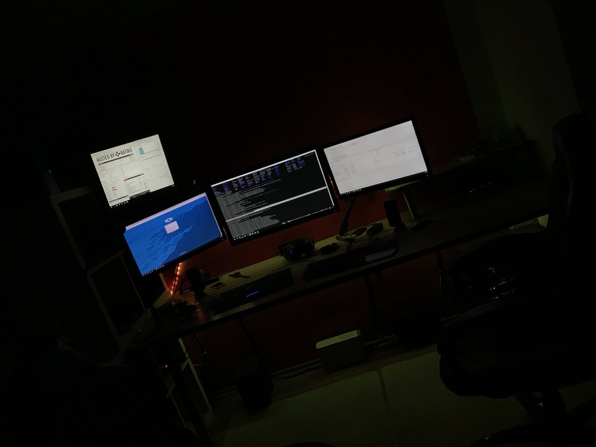 Perex__'s tweet photo. #Administration #servernetzwerk #netzmanagement #networkadmin #admin #server #lan #cat7 #serverlife #ratiro #sarizon @ratironet https://t.co/QiNz4hSvPX