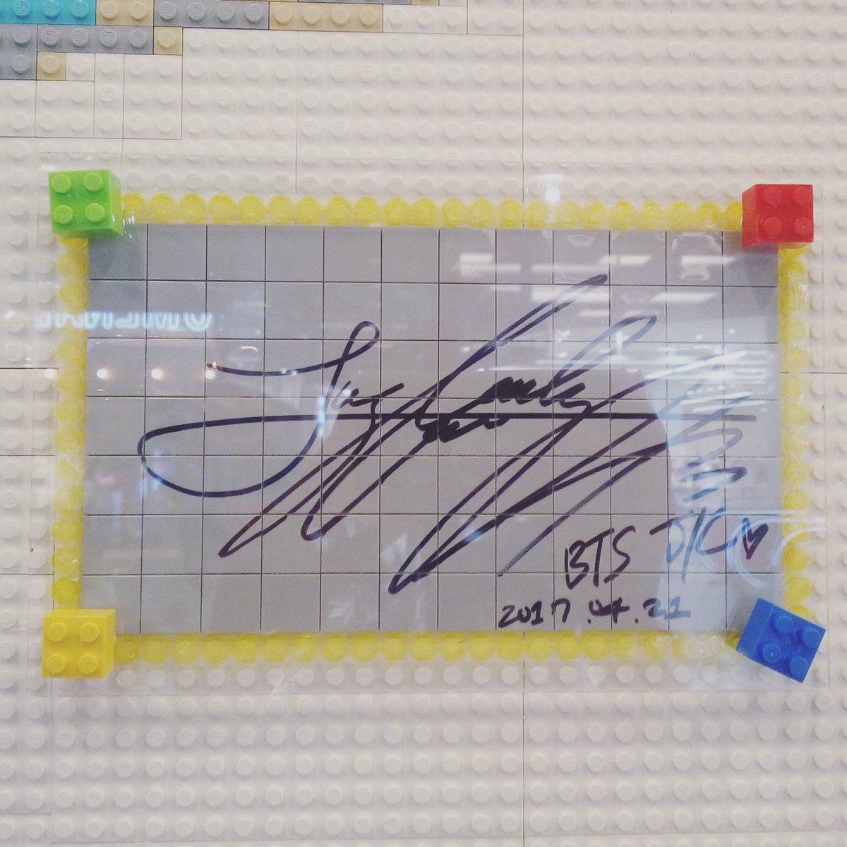angunzsureerat's tweet photo. #BTS #Jungkook
#grapeeyeview #bricklivecafebybts #happyjungkookday #happyJKDay #happy21stjungkookbirthday https://t.co/fUeHyY9AUw