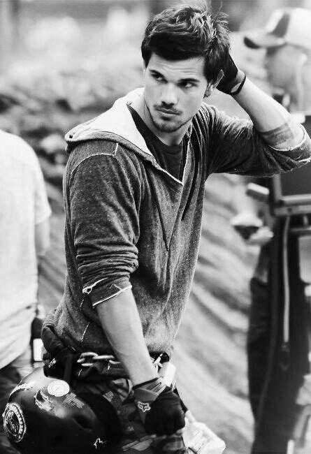 bigbadwolfJake's tweet image. 