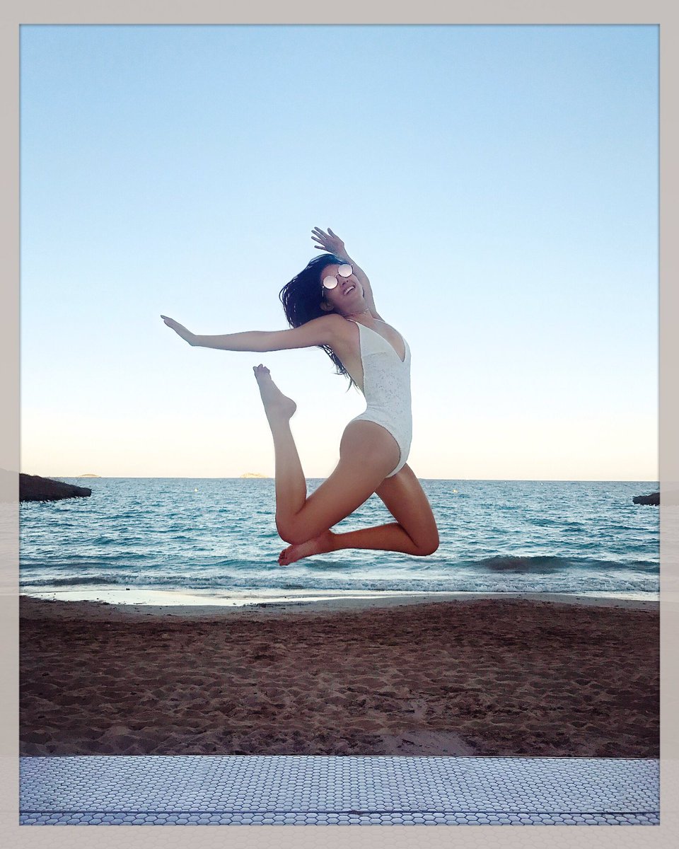 AmyraDastur93's tweet photo. Hello #Friday 💃💃💃 https://t.co/9fJYR4qqgI