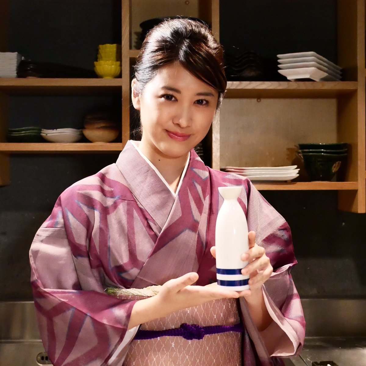 山鹿孝起 Sur Twitter 美人女将と一杯なう に使っていいよ 日本統一 飛鳥凛 Vシネマ