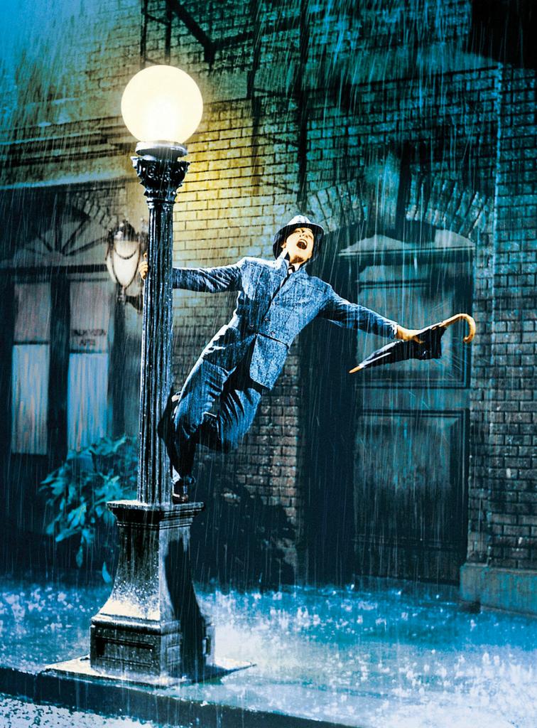 ElleDBera's tweet photo. "I'm singin' in the rain @ciuga1966  https://t.co/2U8FAehYH2 https://t.co/gZYIuL3UUQ