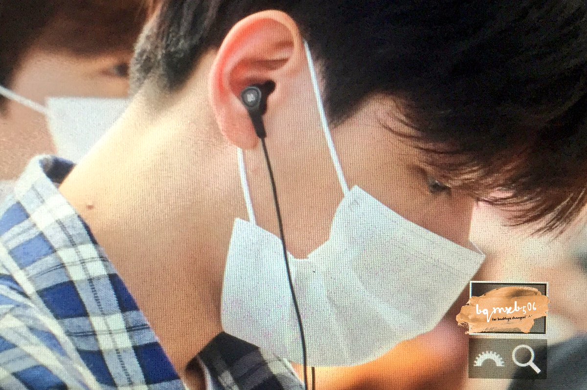 B506bhqx's tweet photo. 170901 인천공항 출국 #Baekhyun #백현 เดินทางปลอดภัยน้าแบคฮยอนอา 😚💙 https://t.co/7P4isJ6mvc