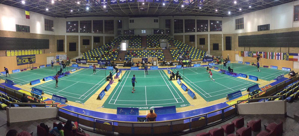 FRBadminton's tweet photo. #RomanianJunior a inceput! https://t.co/46v6IClodc