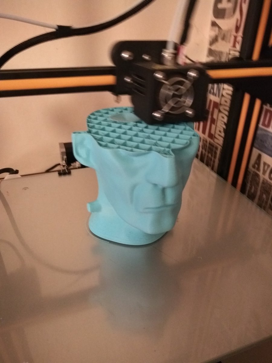 Bugman_140's tweet photo. @Polymaker_3D So far so good, the print is looking VERY nice in the @Polymaker_3D Teal #PolymaxPLA that I got from @HAWK3DPROTO #3DPrinting #Halloween 🎃🕸️ https://t.co/C8qd76nth0