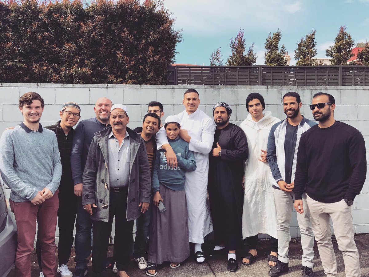SonnyBWilliams's tweet photo. If we all pointed the finger at ourselves the way we point it at others, the world would be a better place. Eid Mubarak. Love &amp; peace ❤️ https://t.co/hX79oAvWZ9