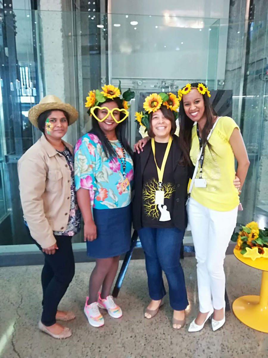 EY_Africa's tweet image. #EYCasualDay celebrations! We're just getting started! Grab a prop and strike a pose. #SpringDay
