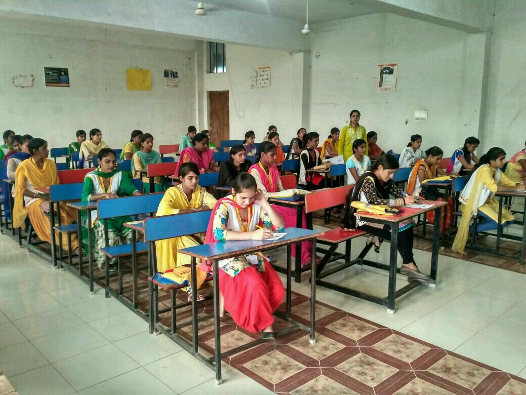krnkk70's tweet photo. Assessment of New Batches Self Employed Tailor Under @PMKVY2 successfully completed @MSDESkillIndia @NSDCINDIA @RajivPratapRudy @PMKVY_ https://t.co/5TW3gB1XbS