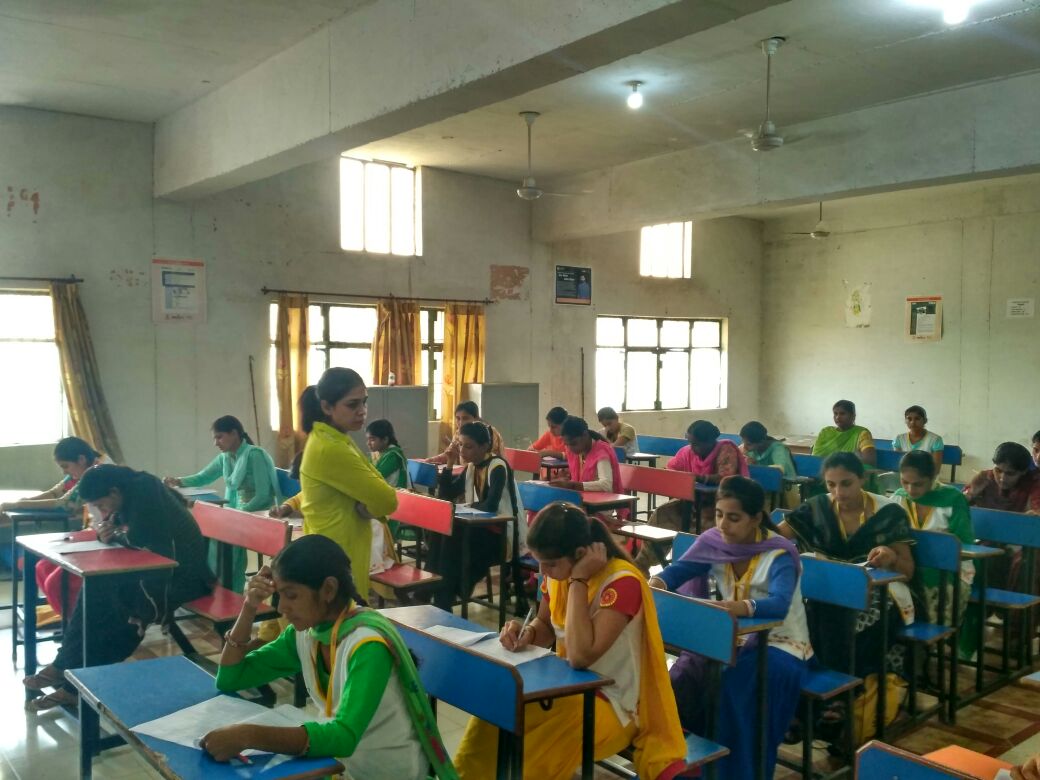 krnkk70's tweet photo. Assessment of New Batches Self Employed Tailor Under @PMKVY2 successfully completed @MSDESkillIndia @NSDCINDIA @RajivPratapRudy @PMKVY_ https://t.co/5TW3gB1XbS