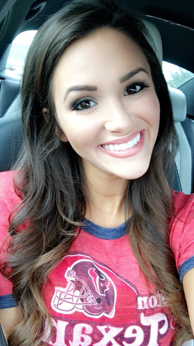 diggerolson84's tweet photo. Sweet dreams gorgeous @HTC_MorganOd @HTC_MorganS of @TexansCheer @HTC_Speaker #MorganSquared ❤️😘👩🏻👩🏾🌙😴💙🌺🌹💎💎 https://t.co/4wpPtgh8Fl