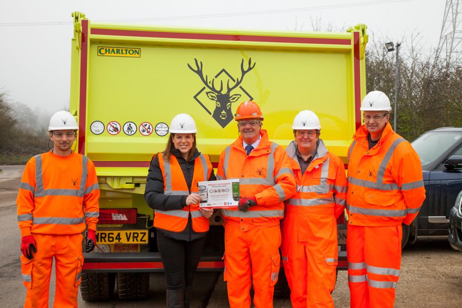 RoadSafetyPic's tweet photo. #NewRegistration #17Plate #67Plate Please #ProjectPictogram sticker your fleet vehicle Help protect lives &amp; profits https://t.co/RCVzXdLDGu https://t.co/vPPt3uoXF5