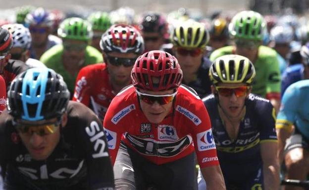 La Vuelta Ciclista llega este mediodía a Morón, cruzando por El Pantano y pasando por la sede de uno de sus patrociandores <a href="/FragataES/">Aceitunas Fragata</a>