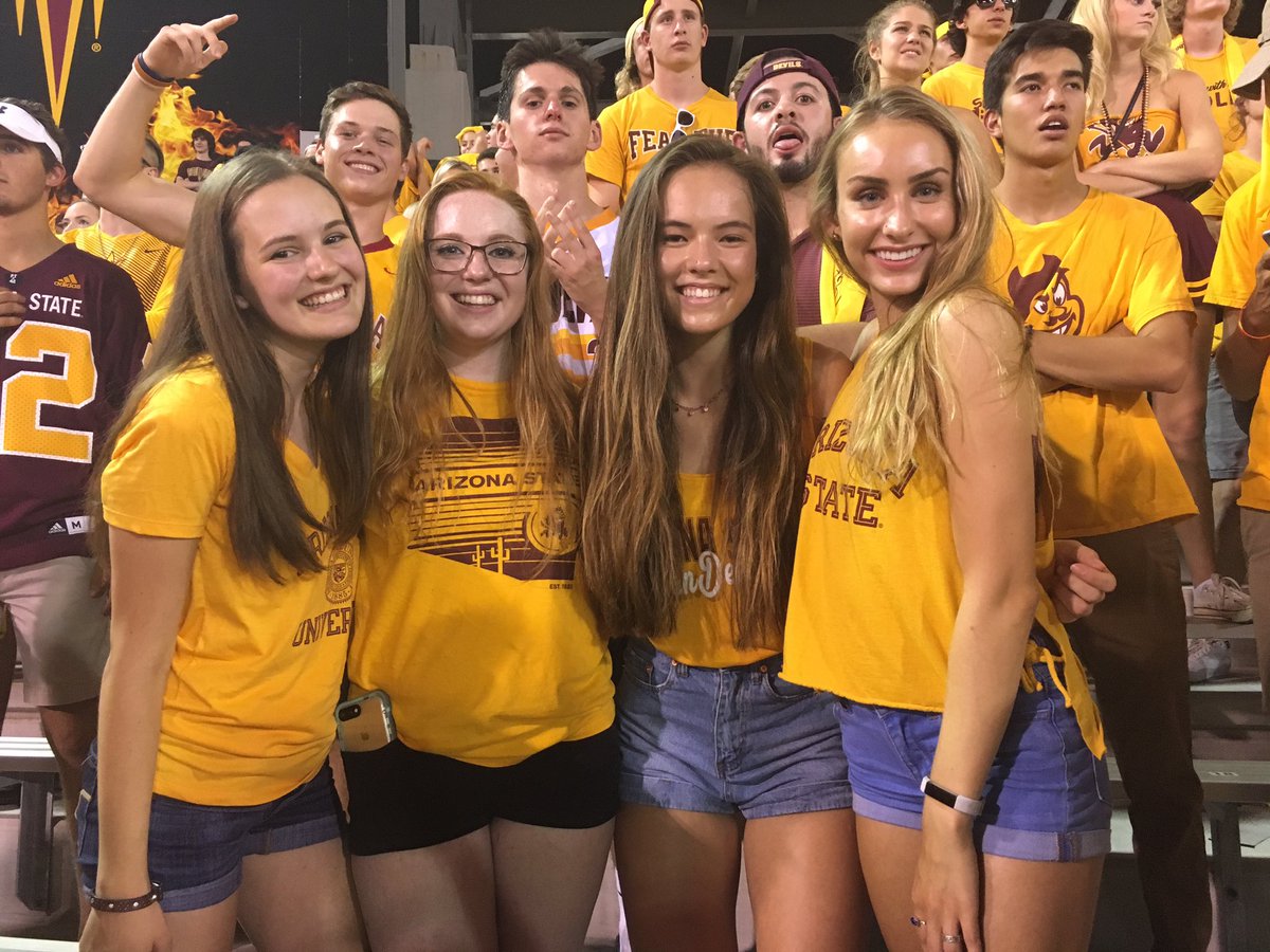 _mcmoney99's tweet photo. First game of the season ✔️ https://t.co/aSHrwyB1gF