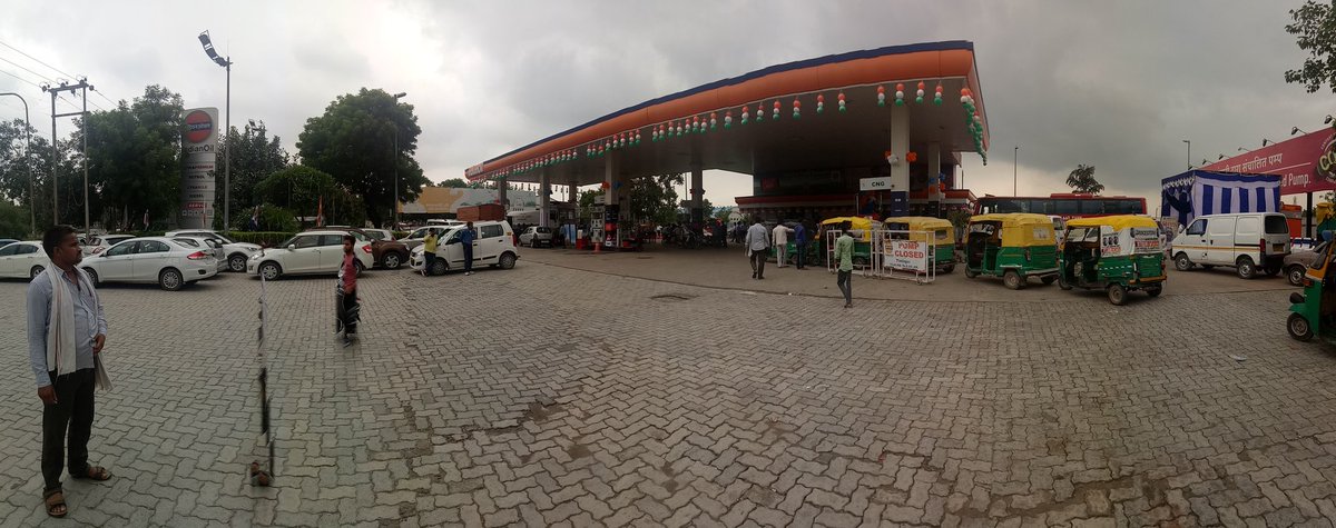 iocl_noida_do's tweet photo. JRO Greater Noida on Indian Oil Day https://t.co/oTeBTeHiH8