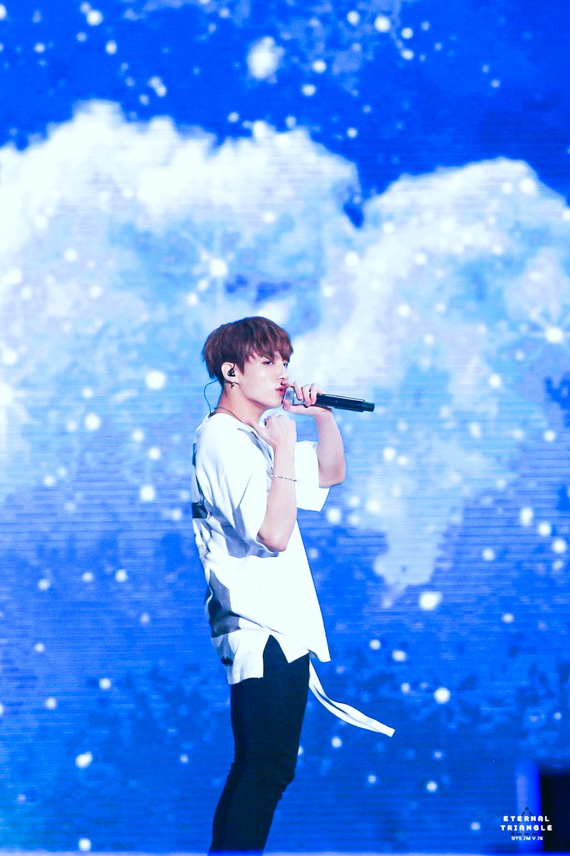 eternaltri0613's tweet photo. 정국아 생일 축하해 평생 노래해줘~ 🎤🐰
https://t.co/IL98CJJpc9
#HAPPYJKDAY #HappyJungkookDay #꾸기생일ㅊㅋ #황금막내 #골든데이2017 #방탄소년단 #전정국 #정국 #JK @BTS_twt https://t.co/b4UpV1y4gC
