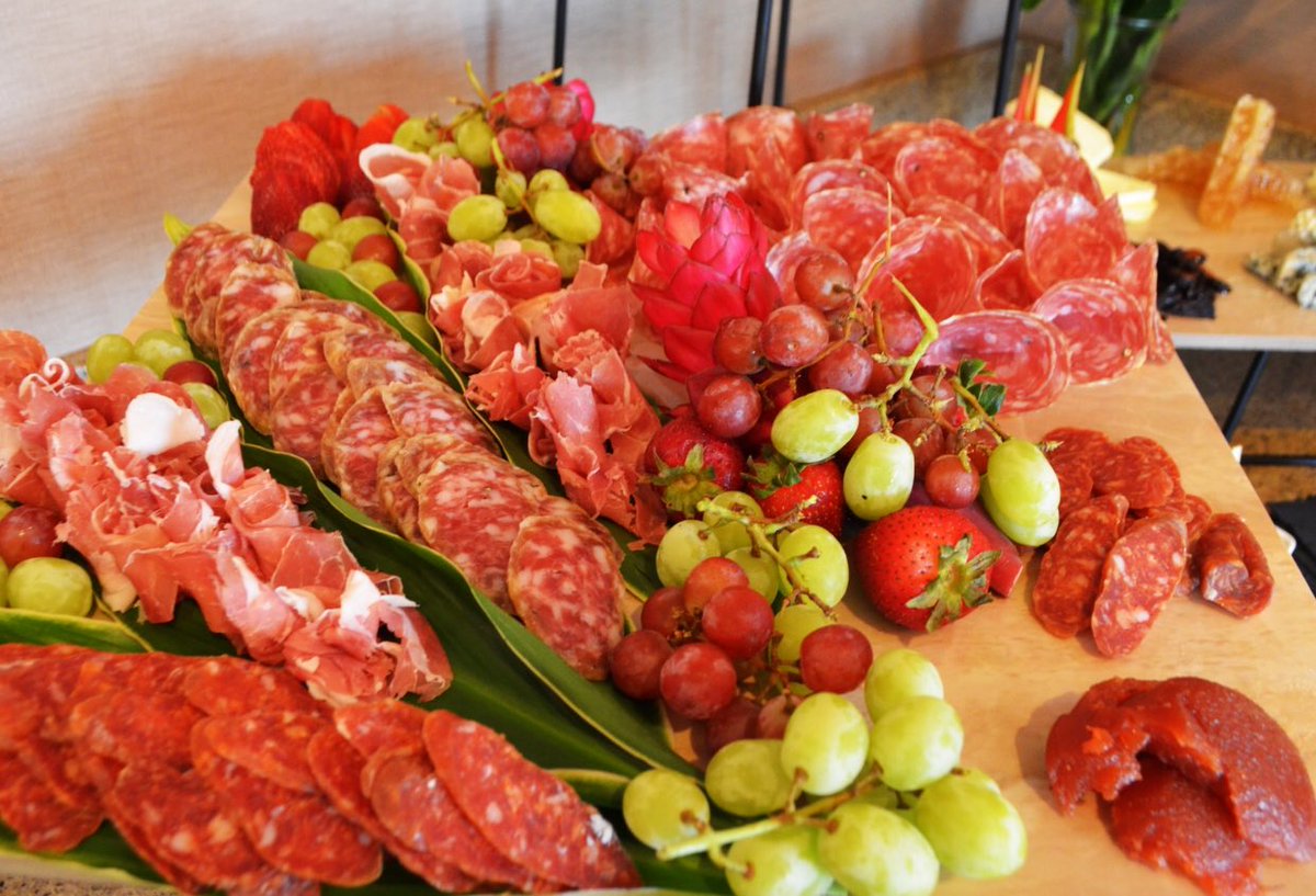 coastalgrill's tweet photo. #Catering? 
We are right here with lotsa of creative ideas to make your #event a success!
Give us a call: ​407-997-1607 https://t.co/sA1yYDXNPk