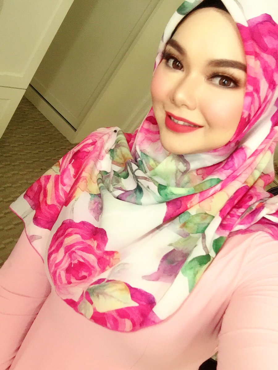 fairuzsaiyida's tweet photo. #rayamakeup 🌸 https://t.co/0T3PuruW3T