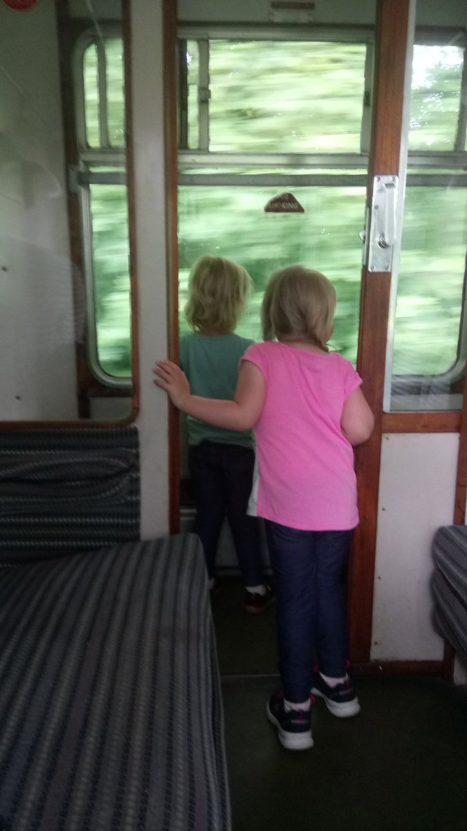 sarah342w's tweet image. #GoRoadTrip #GoRailTrip is more fun