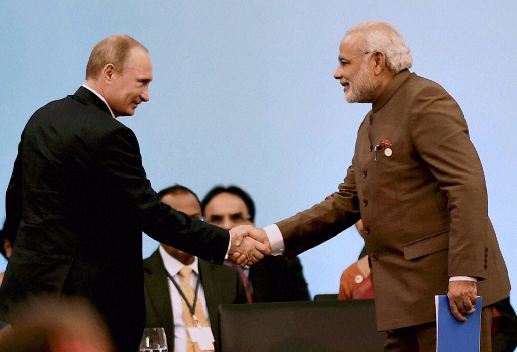 TravelerSaheb's tweet photo. @narendramodi #BRICS #BRICS2014 #BRICS2017 https://t.co/XHAO1tnp1B
