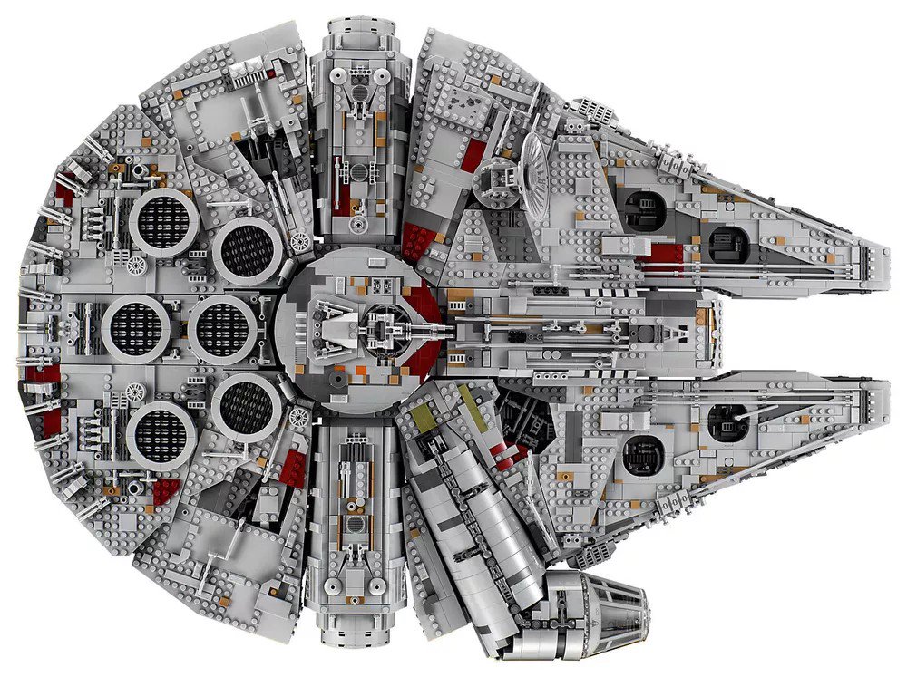 pixelschubsa's tweet photo. 7541 pieces – Ultimate Collectors Series Millennium Falcon https://t.co/WKzEkGUWQk