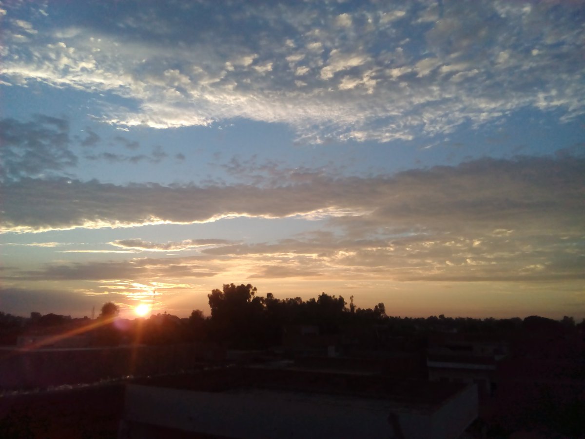 IamAbdullahPAK's tweet photo. #ThankYouGoZest
Beautiful evening in a city of Faisalabad https://t.co/sZVOgYj2A5