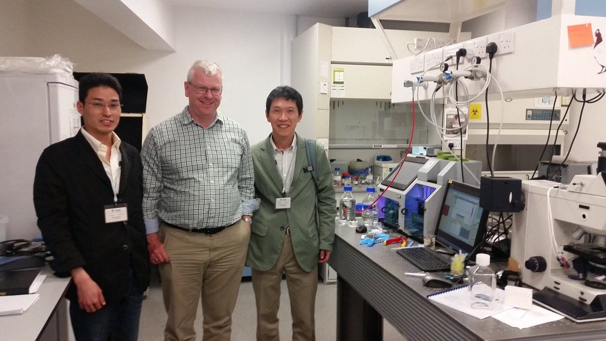 M_D_Scanlon's tweet image. Another great seminar by Prof Nagatani on #dendrimer e-chem at #softinterfaces @TyndallInstitut, Cork followed by tour with @gmail_oriordan