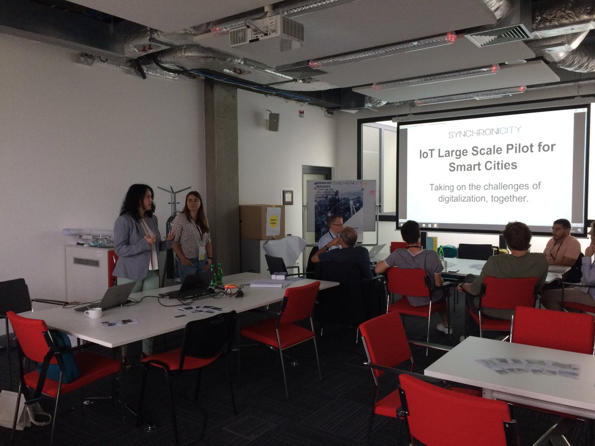 SyncCityIoT's tweet photo. #Synchronicity @ #SmartCities #workshop @openlivinglabs #OLLD2017 #Krakow #Poland Nuria @Atos explains Open&amp; @agile_iot @smartccouncil https://t.co/bjoz7GlIed