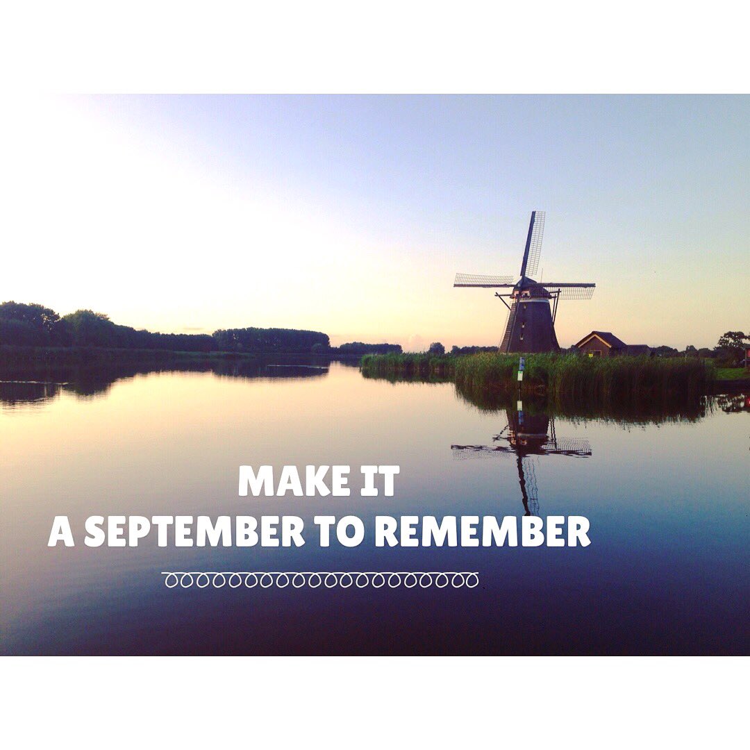 JolandaBakkker's tweet photo. New month, new season #autumn #chapter9of12 #bookof2017 https://t.co/bRmuEI6ib5