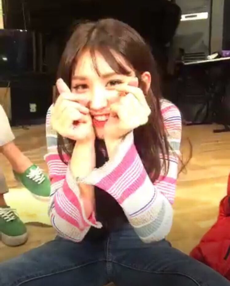 ensomiy's tweet photo. Semoga selalu bahagia, semakin sukses, cepet comeback <//3 semoga cepet cepet ajak aku duet bareng lagu justin 👉👈 https://t.co/U7KP4Tj74n