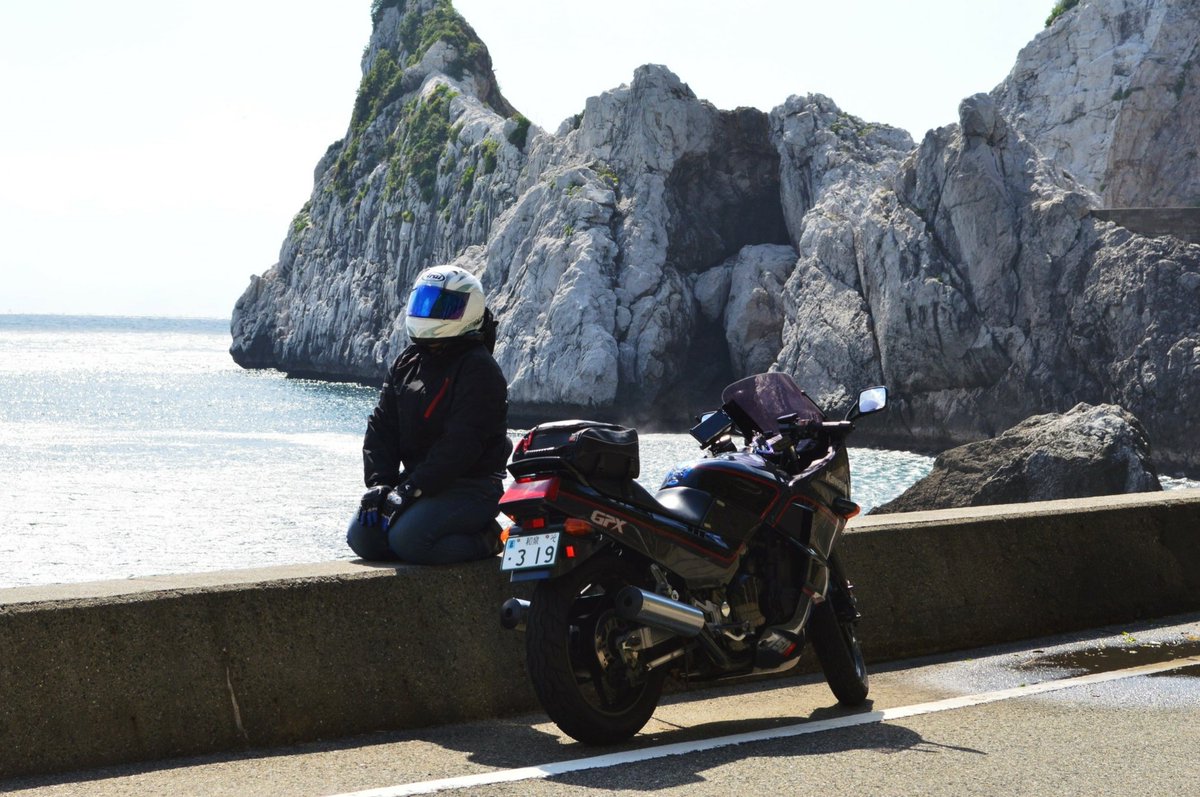 美琴 Gpx7 Zzr6 Balius このバイク乗ってて必ず言われたことベスト3 私 Kawasakiのgpx750rです Gpz渋いね Gpzかっこいいね Gpzいいバイクだね 私 Gpx T Co Fcodreragm