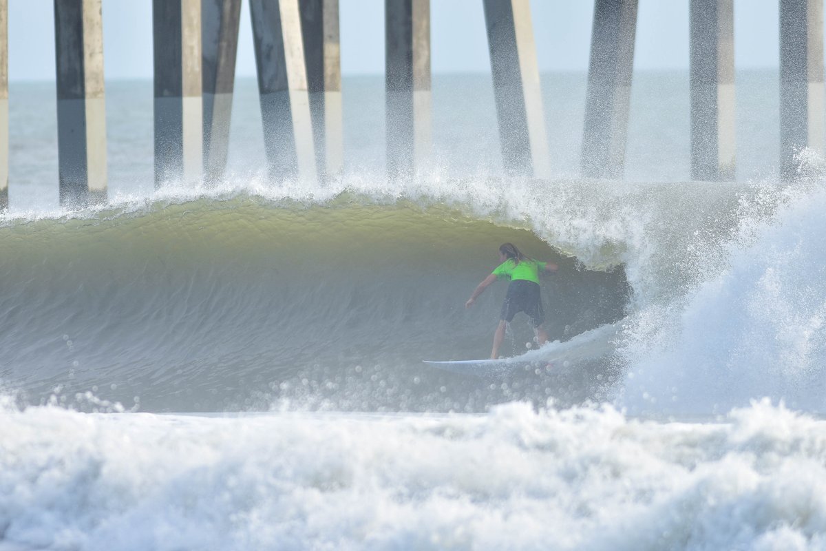 WSL_QS's tweet photo. Finals day is ON at the #WRVOBXPRO pres. by Pacifico: Tune in live and see who's crowned the 2017 champ here: https://t.co/D1BgsJkAIY https://t.co/3YMofgZwxM