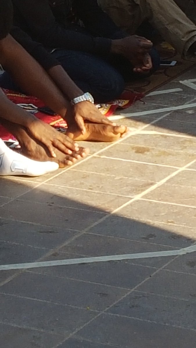 max7764's tweet photo. #ecumenismo a #casacontemplattiva. oggi i ragazzi #musulmani hanno celebrato qui il #AidAl-Kabir. La #preghiera #savetheworld. #pontifix https://t.co/ZeEAc9ydj7