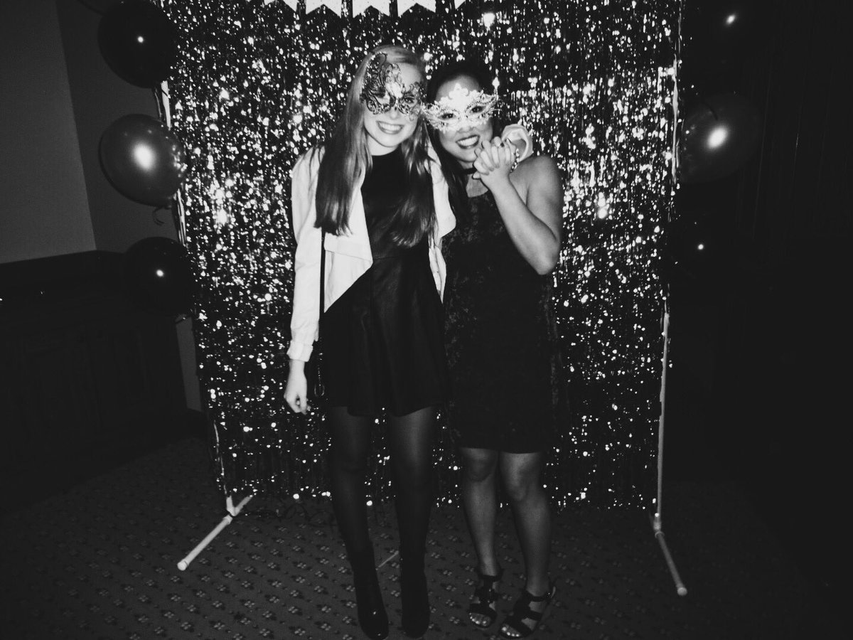 Kathrynlark's tweet photo. Happy birthday kimmy @kim_nicole07 love u so so much !!!! https://t.co/h3AI4t5aR8