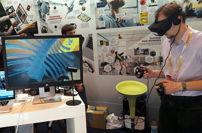 LTrebulle's tweet photo. #GPF @global_positive @EPITA présente 4 projets : @estimeo , #drone anti-pollution #Quantifly + 2 #innovations #VR du labo @Bonjour3IE 😎 https://t.co/irLWSsfZTW