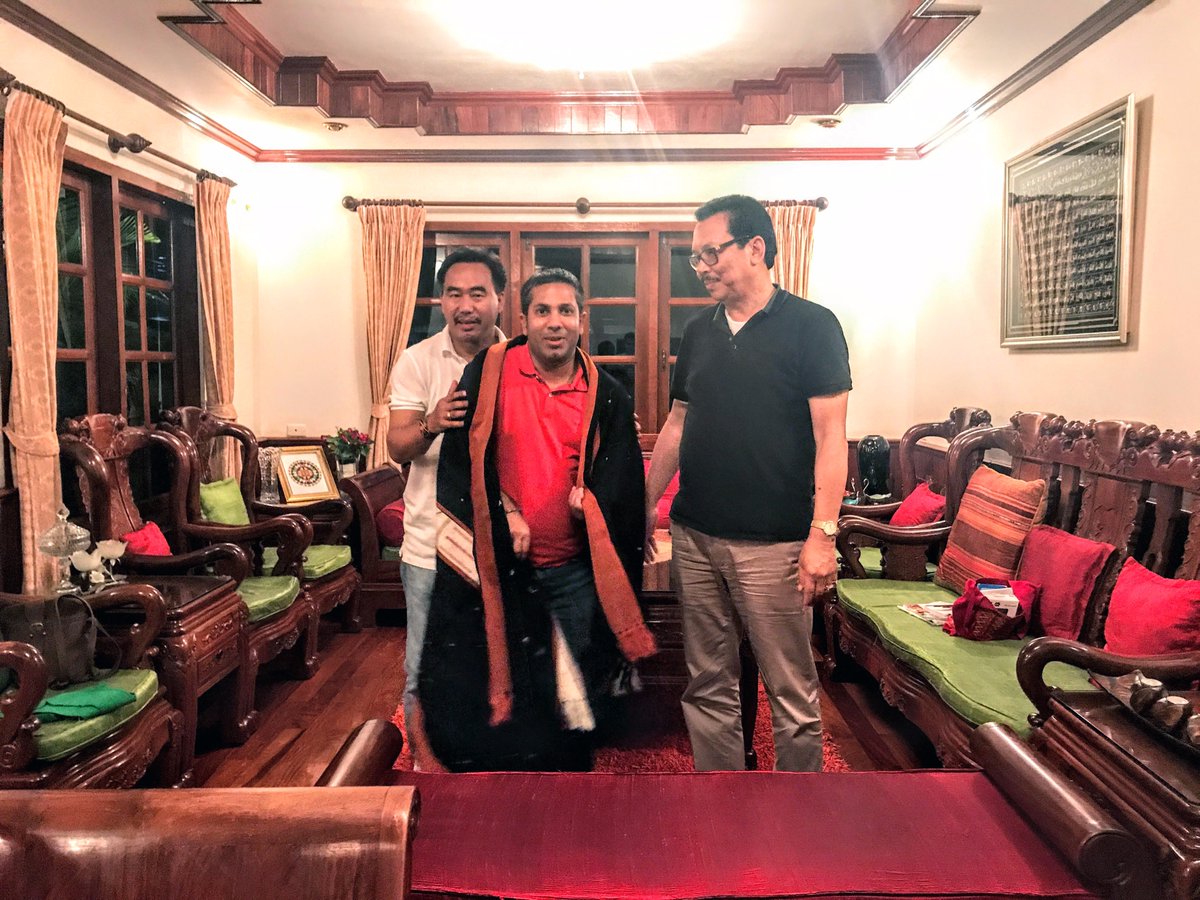 Soukthavy_Ch's tweet photo. H.E. Chowna Mein, Deputy Chief Minister, Government of Arunachal Pradesh, India presenting me with a traditional hand woven shawl. https://t.co/TueTYYKz02