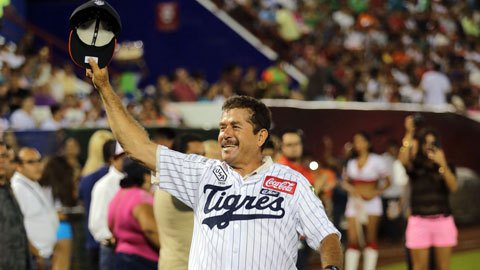 hiramberman's tweet photo. 2,549 PONCHES,#2 Retirado,Salón de la Fama del Béisbol Mexicano 

FELICIDADES HOY POR SUS 54 AÑOS @ChitoRios2 

Leyenda del Beisbol Mexicano https://t.co/eZruIsroWA
